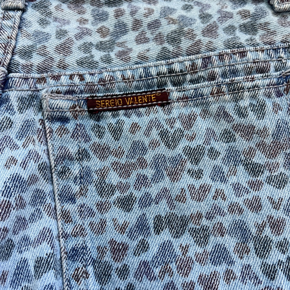 Vintage Sergio Valente Heart Print Shorts, Ruffle Detail Hem, Blue, Size 13/14 - Picture 9 of 9